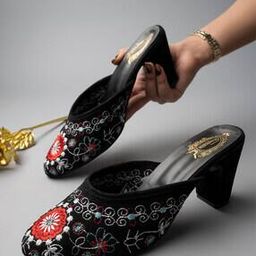 shoetopia Embroidered Slip-On Chunky Heeled Sandals-picture-28