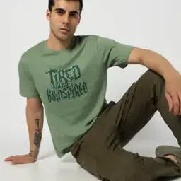 yousta Men Typographic Print Regular Fit Crew-Neck T-Shirt-picture-31