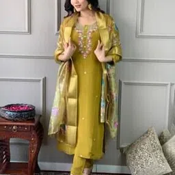 svaraa Women Embroidery Straight Kurta Set-picture-24