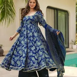 svaraa Women Paisley Print Anarkali Kurta Suit Set-picture-22