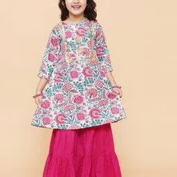 bitiya by bhama Girls Floral Print Kurta Set-picture-38