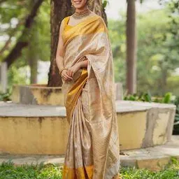 marziyaa Women Woven Saree with Contrast Border-picture-25