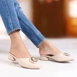 carlton london Women Chunky Heeled Sandals with Synthetic Upper-picture-36