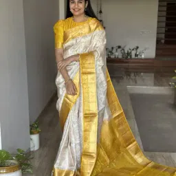 svaraa Women Traditional Saree With Blouse  image 1