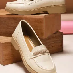 padchin Women Moccasins with Synthetic Upper image 1