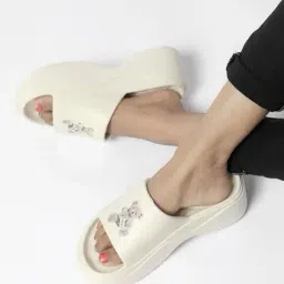 tomsy choice Women Slide Slip-On Flip-Flops  image 1