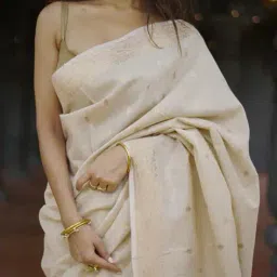 svaraa Women Traditional Saree image 1