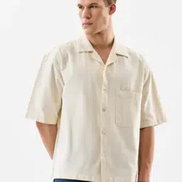snitch Men Boxy Fit Shirt with Cuban Collar-picture-12