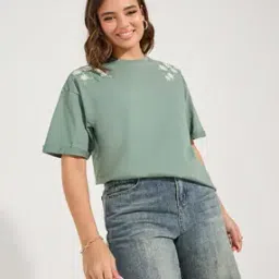 styli Embroidered Crew-Neck T-shirt-picture-46