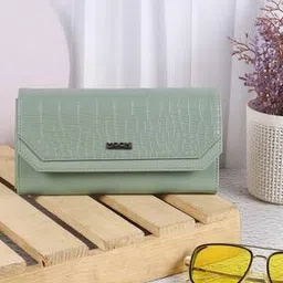 mochi Women Travel Wallet with Metal Accent-picture-49