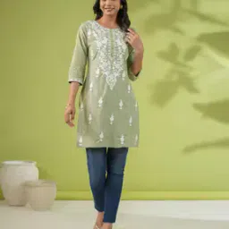 janasya Women Embroidered Round-Neck Straight Kurti-picture-13