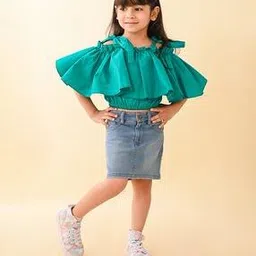 lilpicks Off-Shoulder Crop Top-picture-32