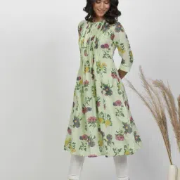 Women Floral Print A-Line Kurta with Insert Pocket image 1