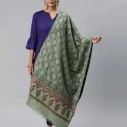 hk colours of fashion Women Geometric Woven Shawl with Fringes-picture-22