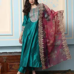 ishin Women Kurta Set image 1
