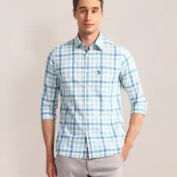 u.s. polo assn. Men Checked Tailored Fit Shirt with Patch Pocket image 1