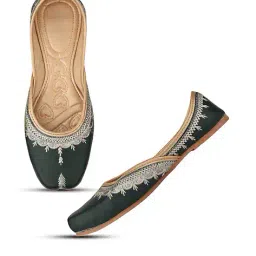 indie picks Women Slip-on Sandals With Synthetic Upper image 1