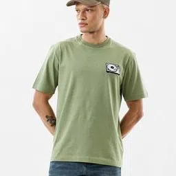 Men Graphic Print Crew-Neck T-Shirt-image-19