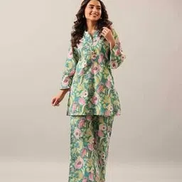 nirvaan Women Floral Print Straight Kurta with Pants Set-picture-28