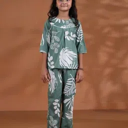 say Girls Printed Round-Neck Top & Pants Set image 1