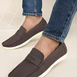 Men Round-Toe Slip-On Loafers-image-2