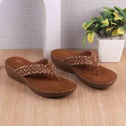 mochi Women Thong-Strap Slip-On Sandals-picture-12