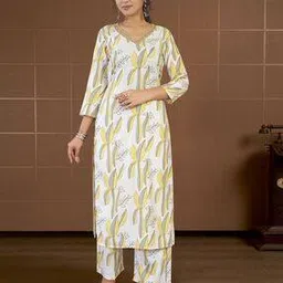 santopera desinger Women Leaf Print Straight Kurta Set-picture-48