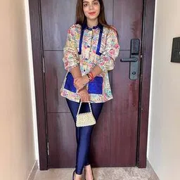 mystique closet Women graphic shirt-picture-43