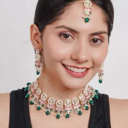 divisha Woman Jewellery Set image 1