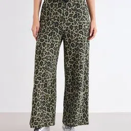 styli Women Flexi Waist Wide Trackpant-picture-23
