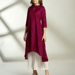 avaasa mix n' match Women Embroidered Asymmetric Kurta image 1