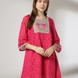 avaasa mix n' match Women A-Line Kurta with Embroidered Yoke image 1