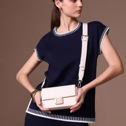Kazo Off White Yumi Sling Bag Bag (XS)-image-57