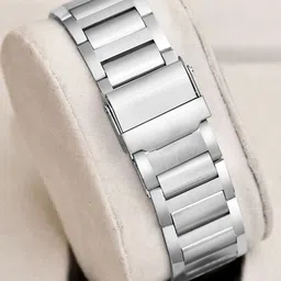 Shocknshop Men Dial & Stainless Steel Straps Analogue Multi Function Watch MT805 image 4