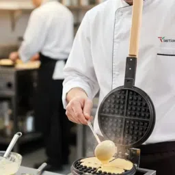 Shoppers Hub PNQ GAS Based Waffle Maker Round Shaped 4 Slot with Wooden Handle for Perfect Fluffy Belgian Waffle Making for Heavy Duty Use In Waffle Outlets, Cafes, Hotels, Restaurants, Bakeries. image 3