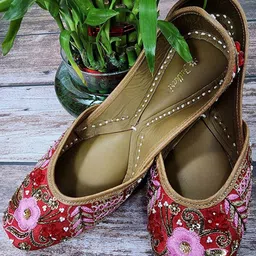 Fulkari Women Ethnic Mojaris Flats-picture-18