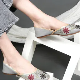 Anouk Women Ballerinas with Bows Flats-image-37