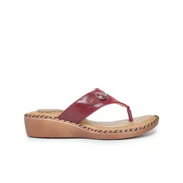 TRASE Women Red Textured Open Toe Flats image 4