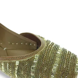 Fulkari Embellished Round Toe Leather Mojaris image 2