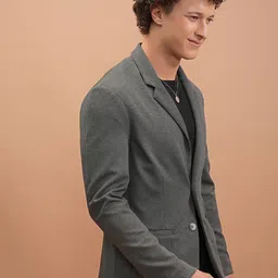 HIGHLANDER Grey Notched Lapel Long Sleeves Single-Breasted Blazer image 3