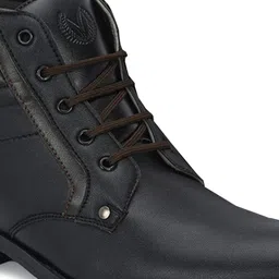 Vellinto Men Textured Round Toe Casual Boots image 5