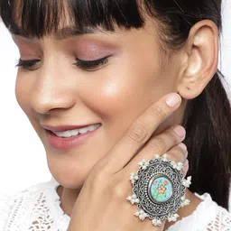 Binnis Wardrobe Oxidized Silver-Plated Handcrafted Floral Photo Frame Adjustable Ring image 5