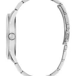 GUESS Men Bracelet Style Straps Analogue Watch GW0626G1 image 4