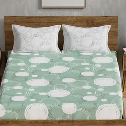Huesland Green & White Geometric 144 TC Cotton Double Queen Bedsheet with 2 Pillow Covers image 2