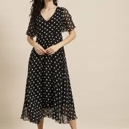 Qurvii Black Georgette A-Line Midi Dress image 1