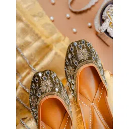 NR BY NIDHI RATHI Olive Mirror and Golden Work Handcrafted Leather Ethnic Juttis image 2