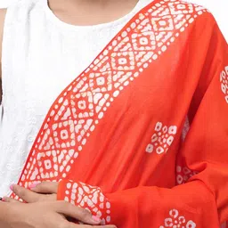 hella fashions Women's 2.5 Meters Batik Pure Cotton Dupatta - Hand-Dyed with Traditional image 3