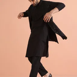 KISAH Men Floral Embroidered Regular Kurta with Trousers image 1