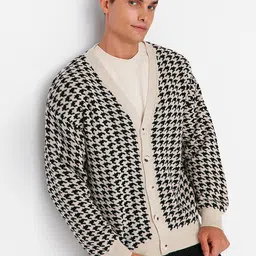 Trendyol Men Beige Black Geometric Tailored Jacket image 4