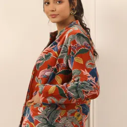 SANSKRUTIHOMES Floral Printed Velvet Open Front Jacket image 3